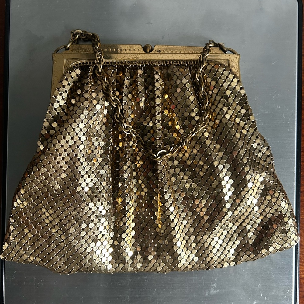 VINTAGE WHITING AND DAVIS GOLD MESH EVENING BAG